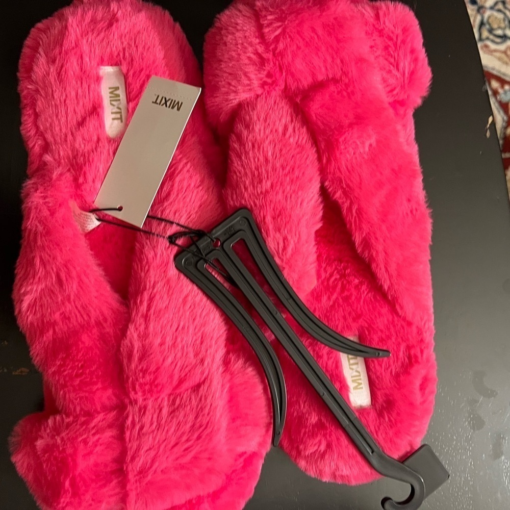 Mixit fluffy pink Slippers